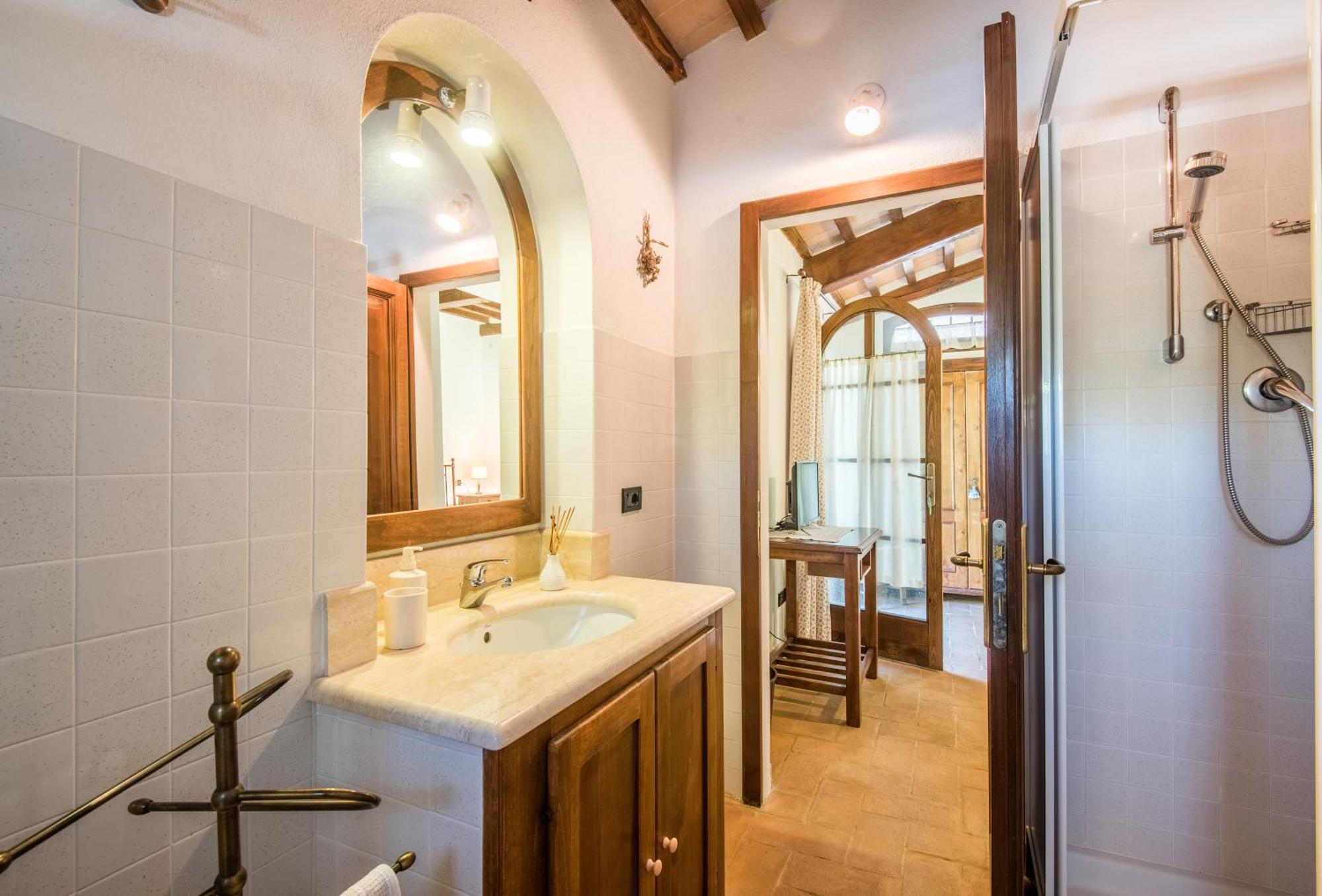 מונטלצ'ינו Glicine Apartment Podere Giardino מראה חיצוני תמונה